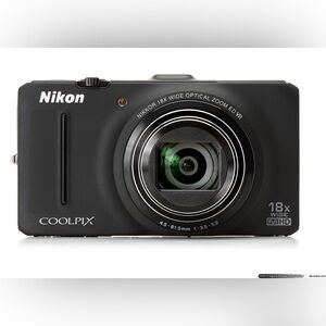 Nikon Coolpix 9300